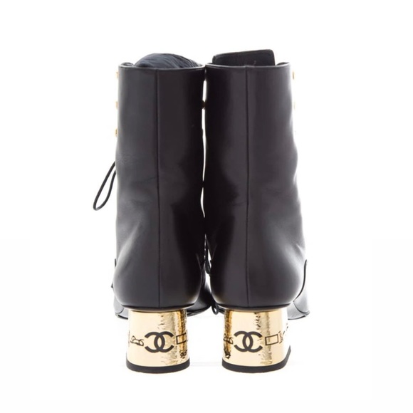 CHANEL RARE BOOTIES - Picture 2 of 6